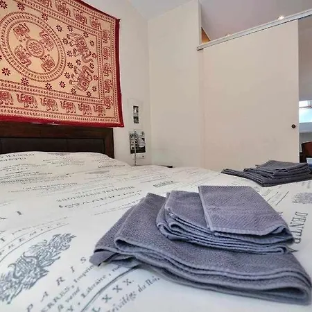 Sleep & Duplex Barri Vell Апартаменты Жирона